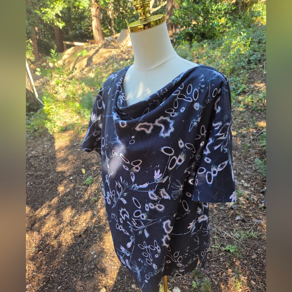 NWT Nordstrom Patterned‎ Blouse - Picture 2 of 4